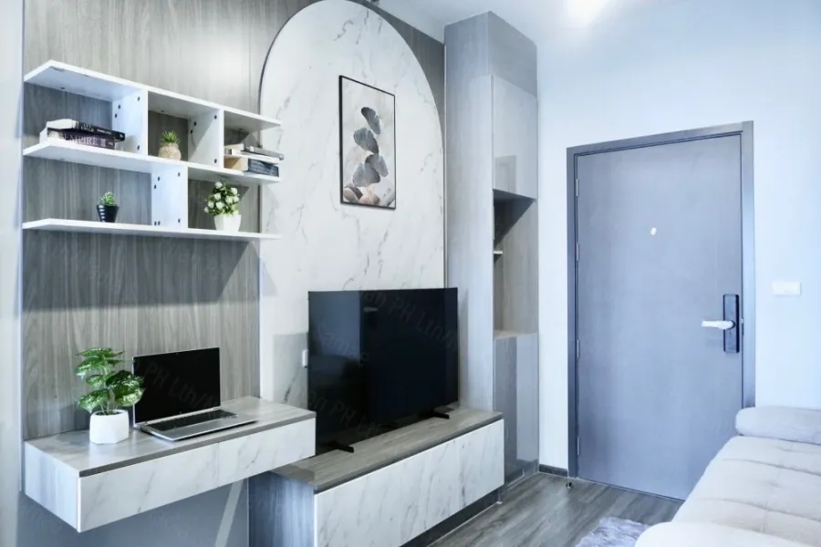 For rent or sell: Ideo Ramkhamhaeng - Lam Sali Station, a cozy room, decorated in a cool theme, comes with complete furniture. Reserve now!