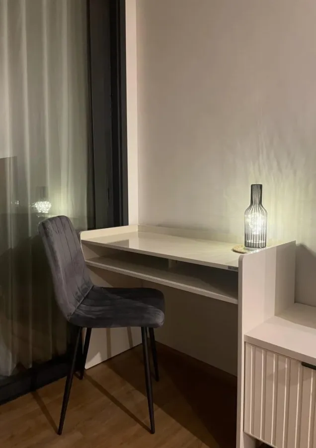 For rent or sale, The Line Vibe, high floor, very spacious room with a big screen TV. Movie lovers, don't miss out. Book now, get it first.