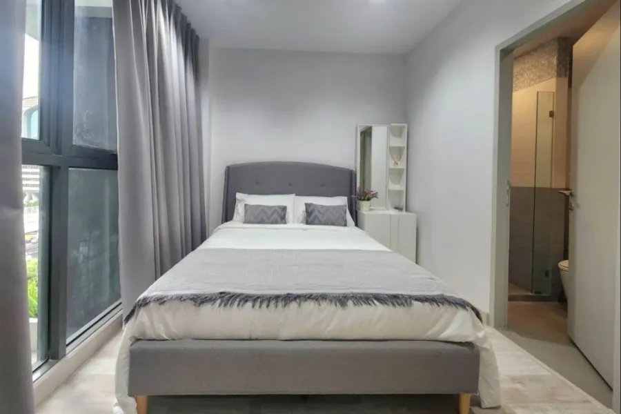 Urgent sale! Ideo Mobi Rama 9 condo, spacious rooms with ample living space, amazing price. Book yours today!