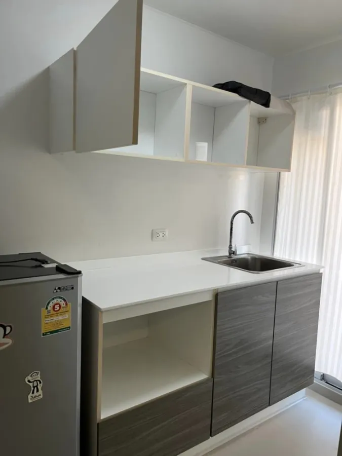 ให้เช่า D condo campus rangsit เฟส2 ห้องสตูดิโอ ชั้น 8 มาพร้อมเฟอร์ เครื่องใช้ไฟฟ้าอย่างดี จองเลย