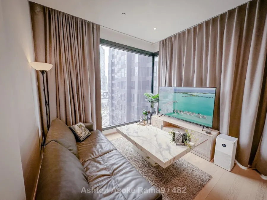 Condo for rent, Ashton Asoke-Rama 9, decorated room, ready to move in. Complete with premium amenities, don't miss it.