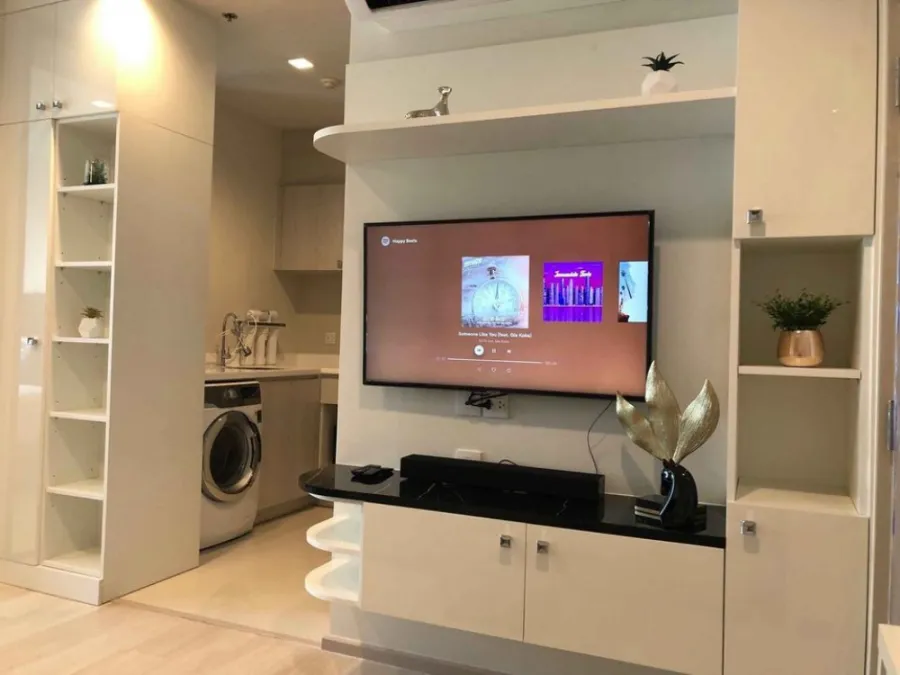 ให้เช่า Life One Wireless ห้องใหม่แกะกล่อง บนทำเลทอง เฟอร์แน่นมาก แถมวิวสุดปัง ต้องห้องนี้เลย
