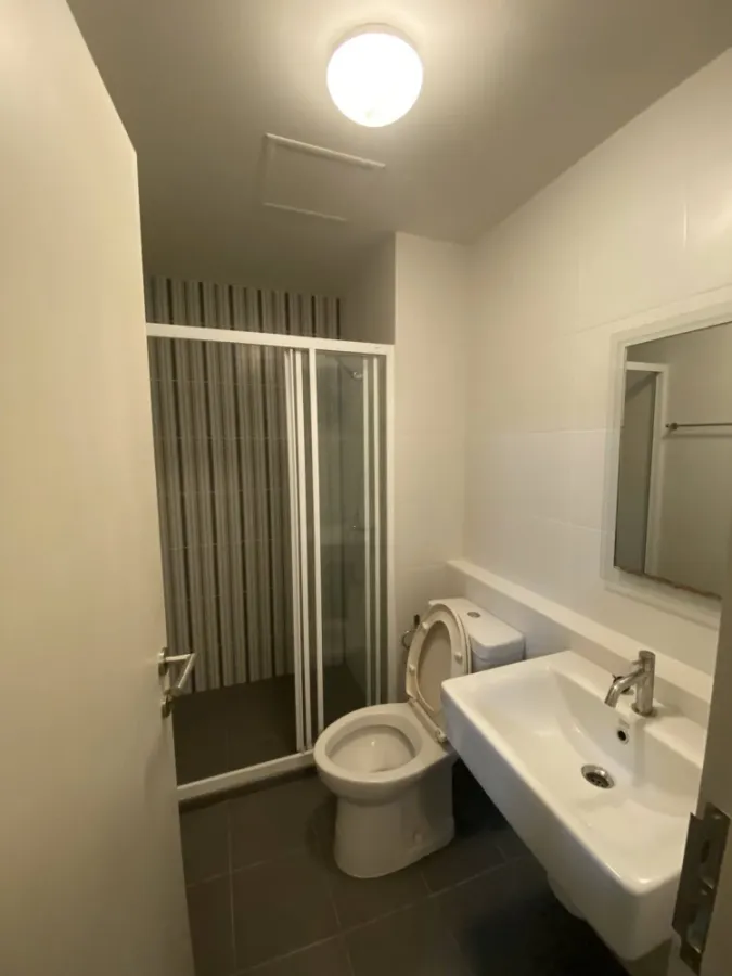 For rent: Dcondo Campus Kampangsaen, 1 bedroom, 1 bathroom, great common area, great location, hurry and reserve now!
