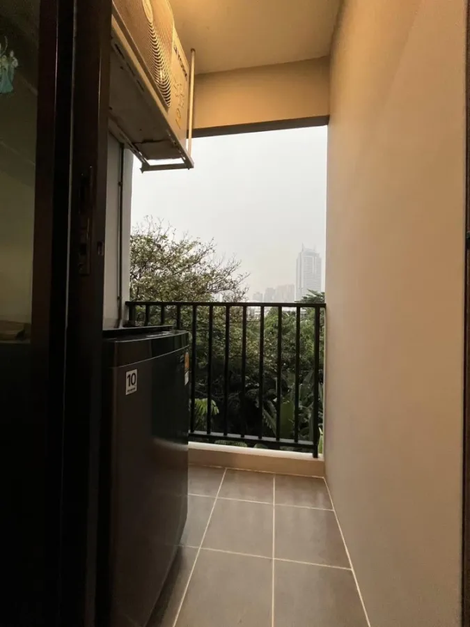 For rent Flexi sathorn-charoennakorn ห้องมุม private อยู่สบาย มีประตูกั้นเป็นสัดส่วนทุกโซน จองเลย