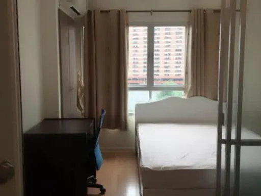 Condo for rent Lumpini Ville Ramkhamhaeng 60/2, pool view, fully furnished, good room, good, but ready to move in.