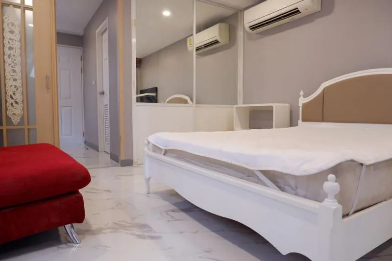 Condo for rent, Prima Srinakarin, very beautiful room, built-in, full furniture, close to the market, easy to find food, easy to travel, do not hesita