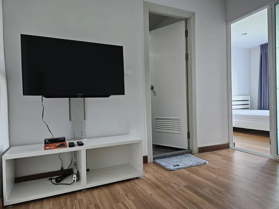 Condo for rent, Regent Home 25 Tiwanon, separate rooms. Affordable price Hurry and reserve quickly before you miss out.