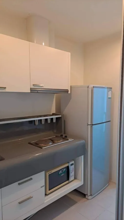 For sale Q house condo sathorn ห้องพร้อมอยู่ มี walk-in closet ในตัว ดีครบจบที่นี่ บอกเลยว่าห้ามพลาด