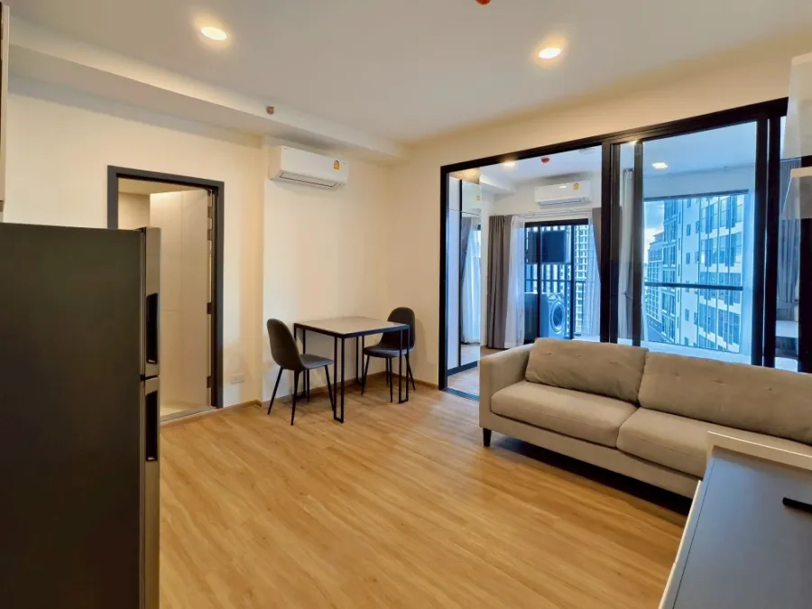 Condo for rent: The Stage Mindscape Ratchada - Huai Khwang. Beautiful, well-maintained unit, ready to move in. Book now!!