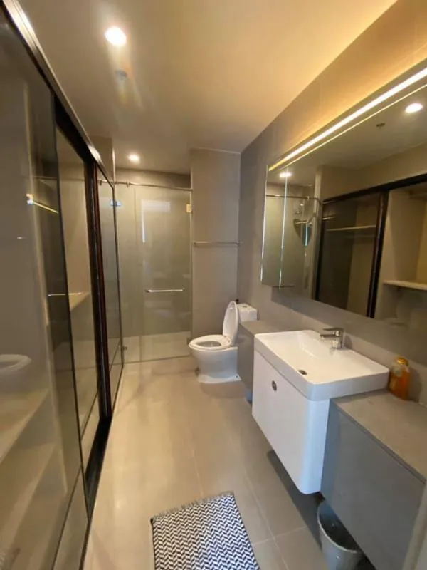 Condo for rent, Noble Ploenjit , fully furnished. You can move in. Book now .. !!