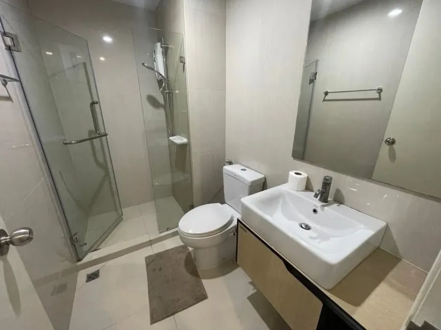 For rent: The Parkland Phetkasem-Thapra. Spacious and comfortable room with furniture. Book now!
