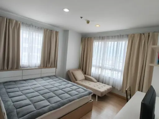 For rent, Centric Scene Ratchavipha, 18th floor, corner room, not next to anyone, fully furnished, ready to move in. If interested, hurry and reserve images