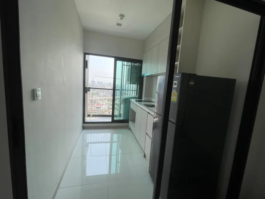 Condo for rent Life Sukhumvit 48, 23rd floor, ready to move in, complete facilities. Can't miss it!!