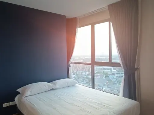 Condo for rent, Ideo O2, high floor, corner room, view of the Chao Phraya River. Decorated in Japanese minimalist style, don't wait.