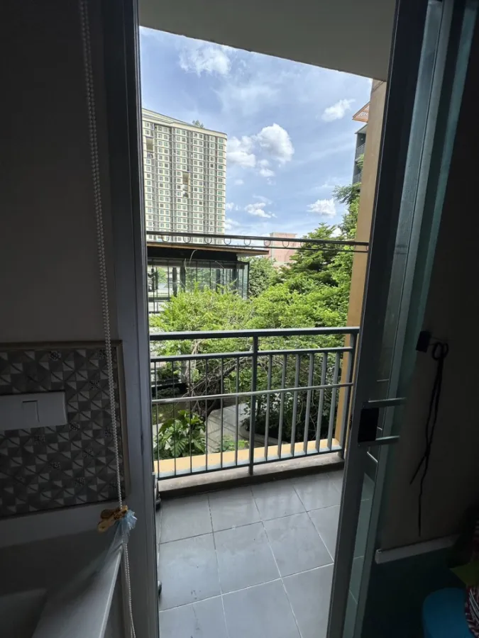 Urgent sale!! Condo Metro Luxe Kaset, 3rd floor, Building B, fully furnished room, good price, ready to move in, hurry and reserve now!!