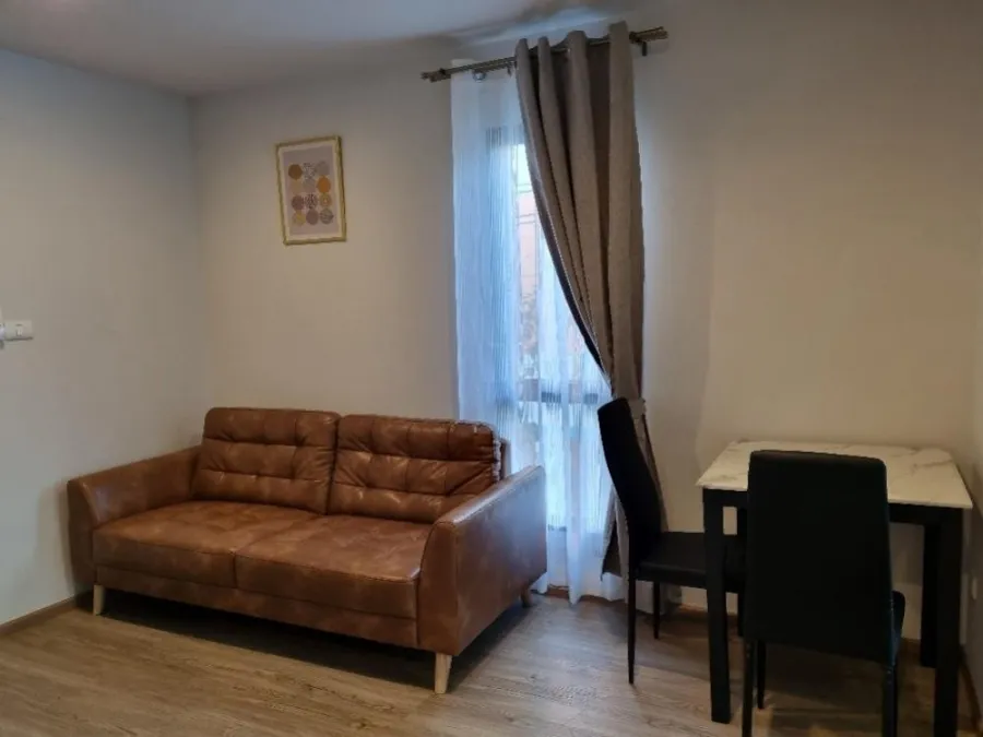 For rent, Hi Chaengwattana 19, a spacious room with a separate partition. Ready to move in immediately. Hurry up to reserve. Don't wait.