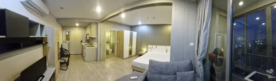 For sale/rent!! Condo Ideo Q Chula-Samyan Live luxuriously and higher than others with the highest floor with a great view. Urgent!!