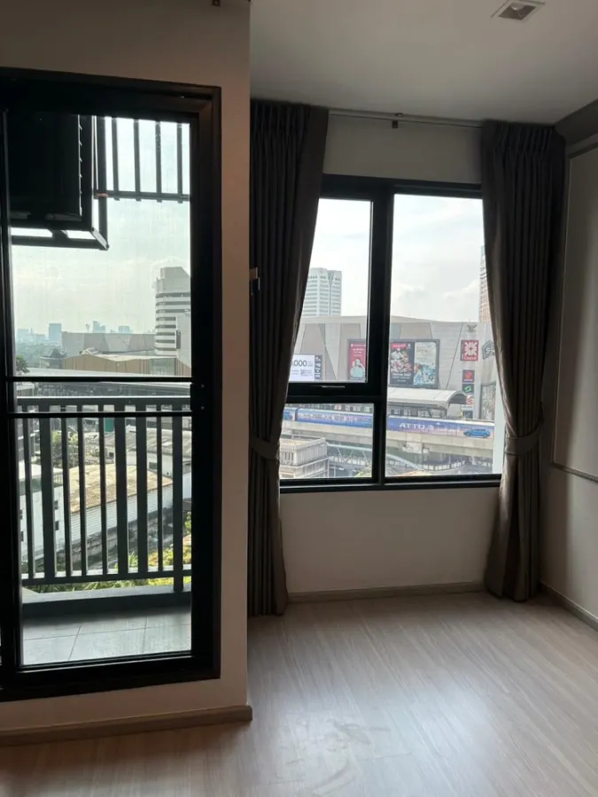 For sale, Life Ladprao, north, 12th floor, room decorated in LUXURY Buit-In style, super popular, can't miss it, book now.