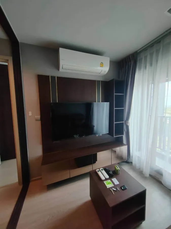 For sale or rent: Life Ladprao, Building B, 17th floor. Spacious and well-decorated unit. Don't just look, book now!