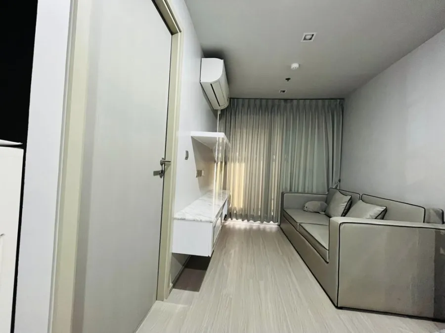 Sell Life Ladprao, beautiful decorated room, built-in furniture, fully furnished Don't just look at it. Hurry up to reserve it. Hurry up.