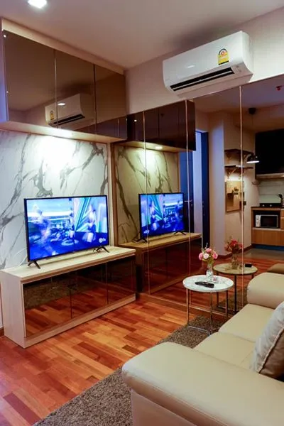 ห้องนี้สวยสุดๆๆ ในห้องมีกระจกบานใหญ่ๆๆรอคุณอยู่ 1 นอน 1 น้ำ 27 ตร.ม. ชั้น 14