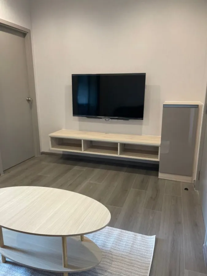 Condo for rent, The Politan Aqua, on the Chao Phraya River. Tight built-in furniture Book it and you won't regret it.