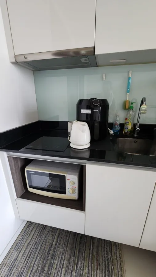 Condo for rent: Quinn Ratchada 17, spacious room, 32nd floor, open and comfortable view. Not exposed to the hot sun all year, quiet, move quickly.