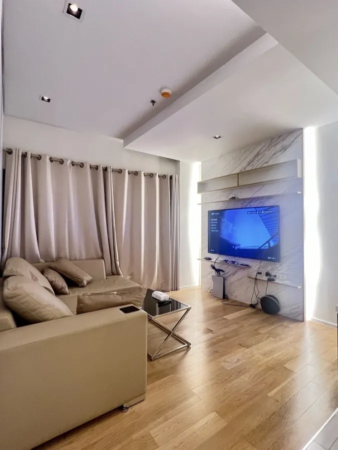 For rent: Circle 2 Living Prototype, 21st floor, unblocked view, fully furnished room, nice to live in, book now, hurry!