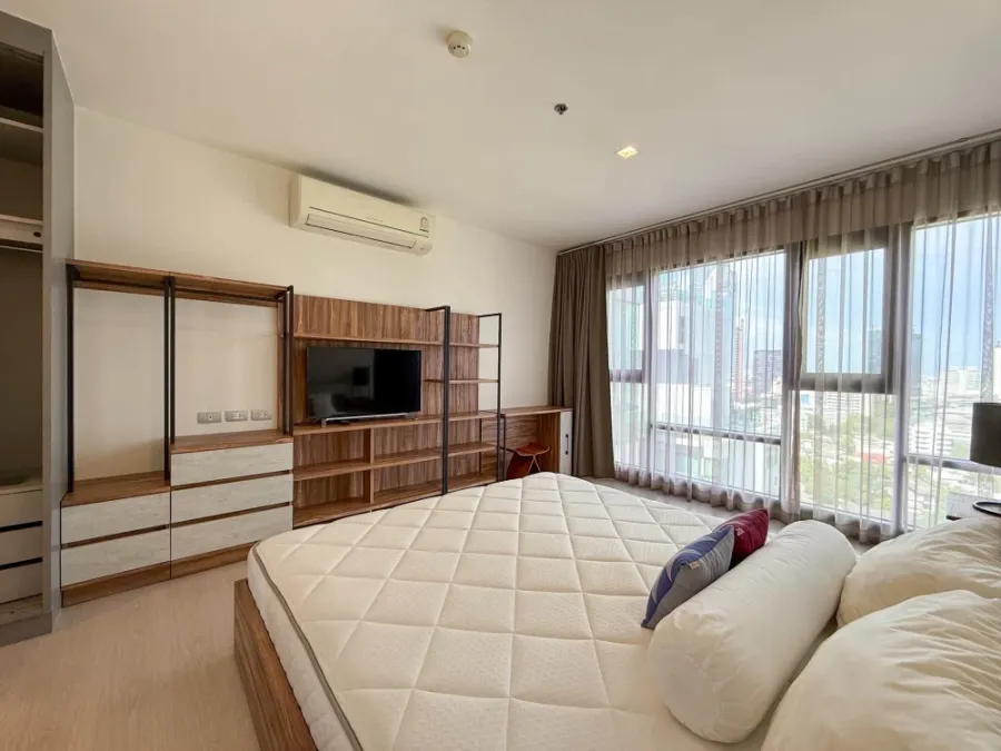 For rent!! sell Rhythm Sukhumvit 36-38 condo, good location, ready to move in, convenient transportation, don't miss it!!