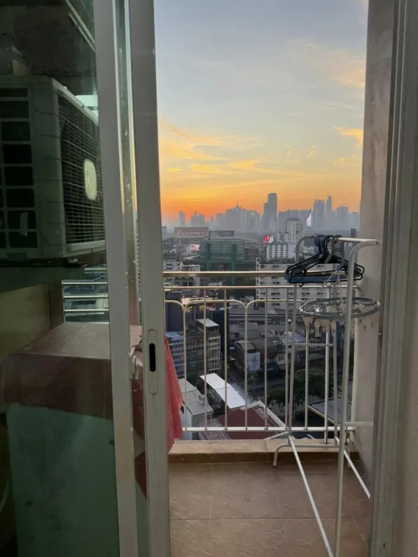 ให้เช่าด่วนๆ คอนโด เดอะ คอมพลีท ราชปรารภ ห้องกว้างขวาง พร้อมพื้นที่่ใช้สอย ราคาดี รีบย้ายเลย