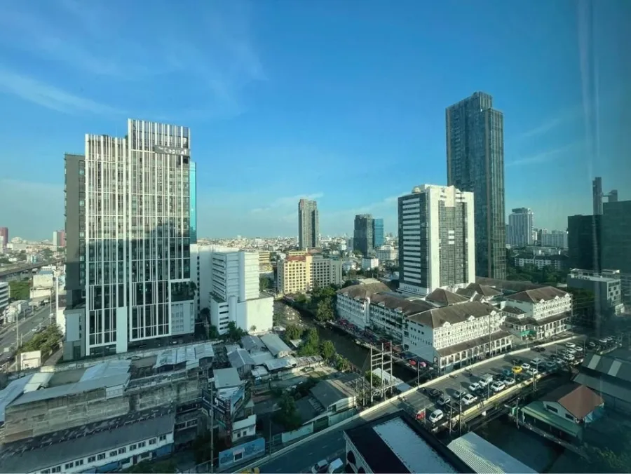 ให้เช่า ทรู ทองหล่อ ชั้น 18 วิวเปิดเห็นมุมรอบด้าน ตกแต่งเรียบง่ายพร้อมอยู่ อย่ามัวมองจองเลยจ้า