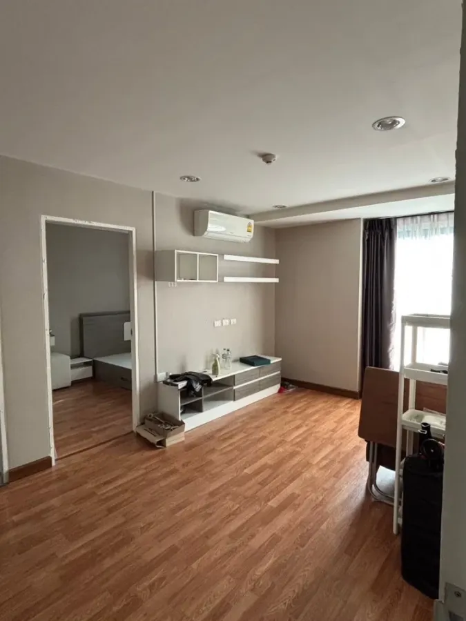 For sale or rent: Sucharee Life Laksi-Chaengwattana, corner unit, quiet, great location, complete amenities. Book now!
