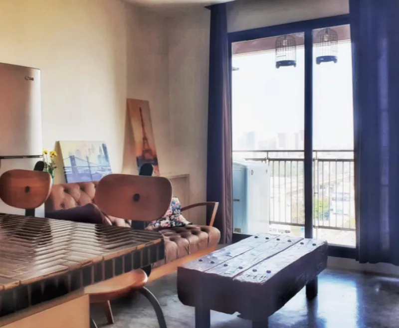 ** True Thonglor Condo ** Beautiful room, fully furnished, complete with full facilities. Hurry and rent urgently.