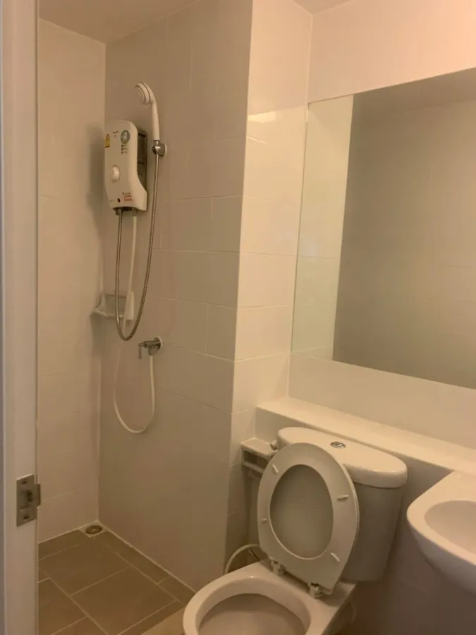 For rent Plum Condo Bang Yai Ready to move in Fully furnished, electrical appliances. Great price. Hurry up to reserve.