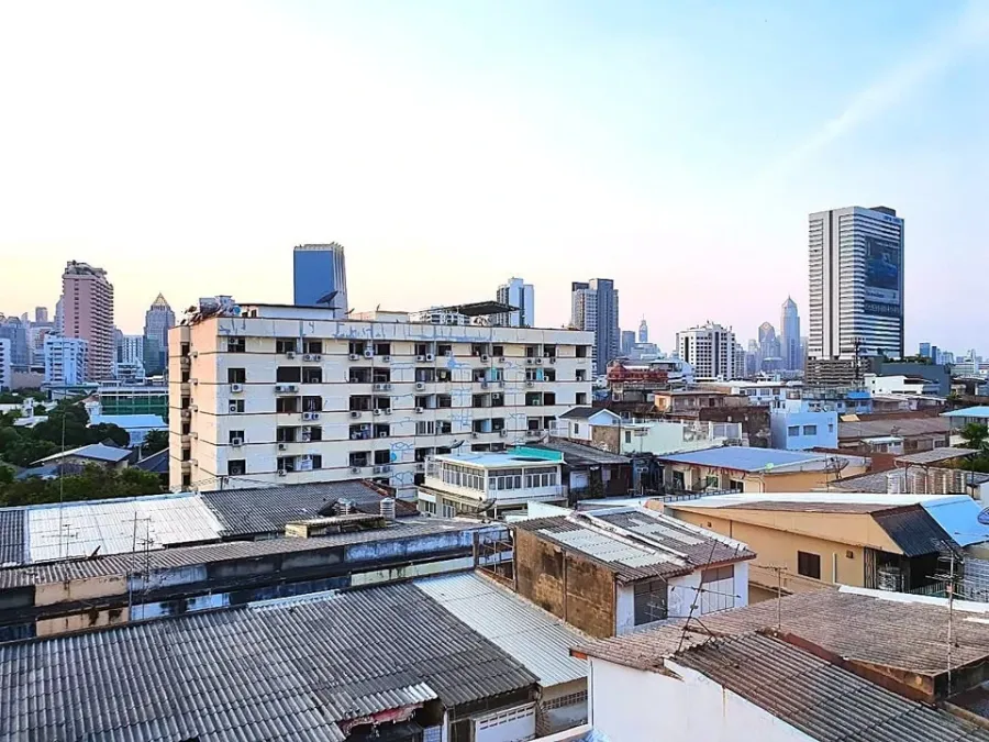 Condolette Pixel Sathorn for rent. Spacious city view unit with full furniture and appliances. Ready to move in with just your luggage.