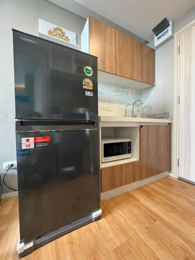 For rent: Modern condo Charan 79, fully decorated, built-in, wallpapered throughout the room. It's nice to live like this. Don't miss it.
