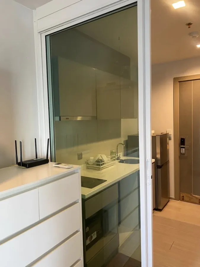 For rent: Life Asoke - Rama9. Ready to move in, fully furnished with appliances. Amazing price! Book now, don't miss out!
