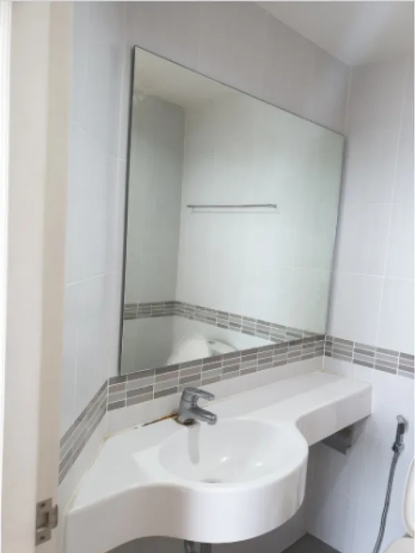 For rent, LPN Place, Srinakarin-Huamark Station, high floor, good view, near Airportlink, do not miss.