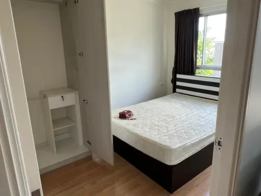 For rent, Lumpini Ville Prachachuen-Phongphet 2, Building A, 2nd floor, room decorated in minimal style. If interested, reserve now.