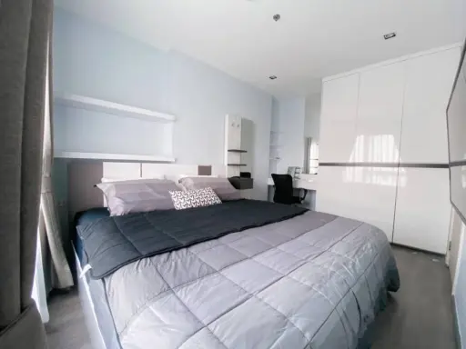 For rent!! Condo Rich Park Triple Station, 12th floor, airport link view, fully furnished, ready to move in immediately!!