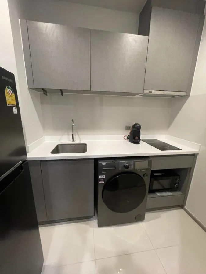 Condo for rent: Life Asoke Hype, high floor, very good atmosphere. Complete electrical appliances, all in one place, move quickly.