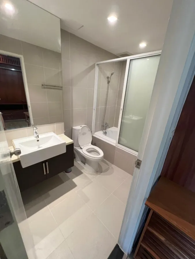 For rent: Noble Remix Sukhumvit 36, 23rd floor, nice room, 2 bedrooms, fully furnished, reserve now!