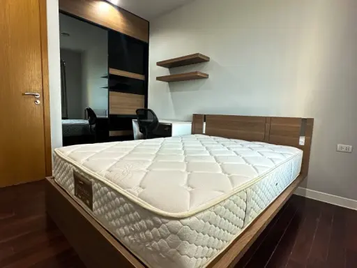 Circle Condominium for sale. Spacious and comfortable rooms, fully furnished with all appliances. Book now!
