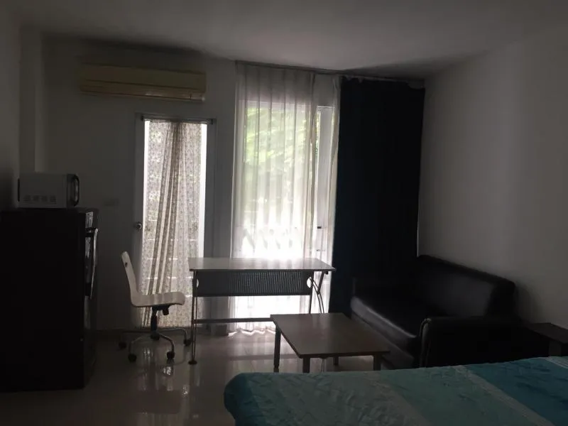 ให้เช่า I House Laguna Garden RCA ห้องตกแต่งธรรมดา เรียบง่าย เฟอร์นิเจอร์ครบ พร้อมอยู่