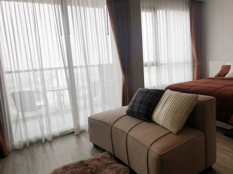 Aeras Condo for rent. Beautifully decorated unit with full furnishings in a great location. Just bring your suitcase and move in!