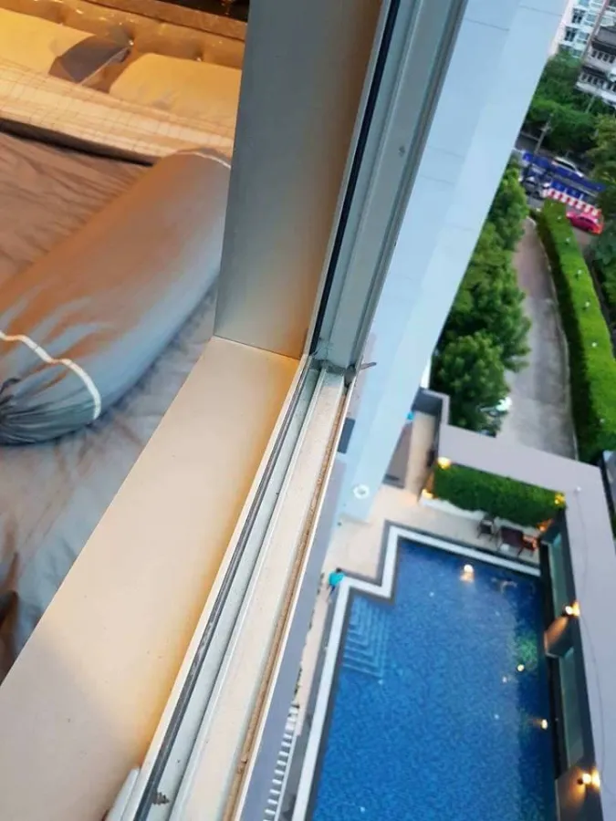 Condo for sale, Life @ Ratchada, Ladprao 36, nice room, wide size, fully furnished, good price, don't miss it.