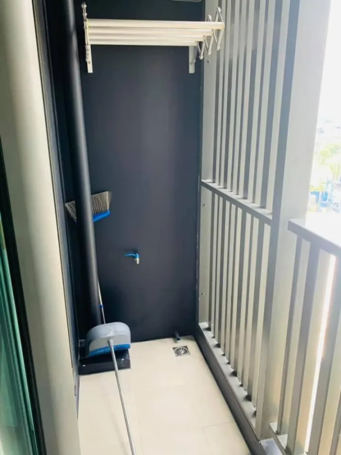 for sale or rent Life Ladprao, 16th floor, get a great view of the city. White tone room, comfortable, comfortable price. If interested, reserve now.