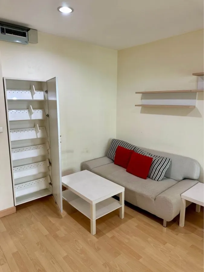 For sale, for rent, Life @ Phahonyothin-Ari, stunning city view, fully furnished, book now and you won't be disappointed.