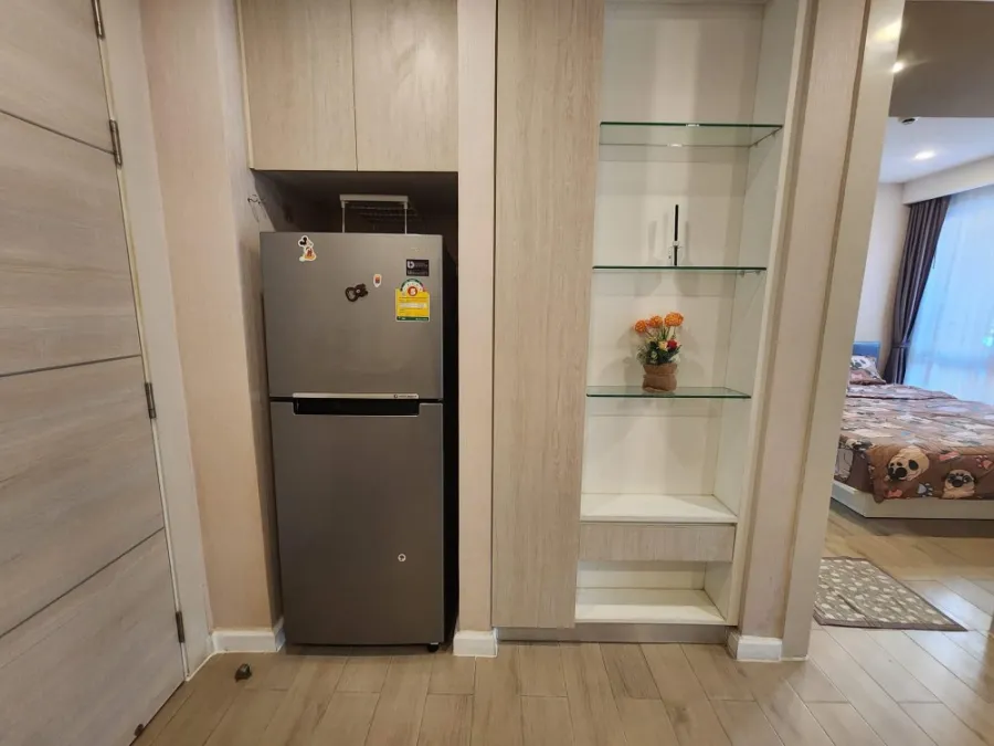 ให้เช่า Seven Seas Condo Resort Jomtien ชั้น 1 ห้องติดสระ เฟอร์นิเจอร์ครบตามภาพ รีบจองเลยก่อนพลาด