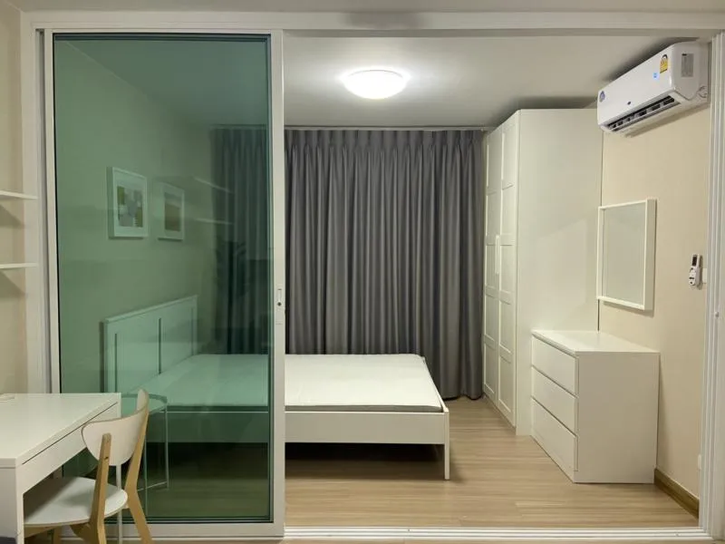 Wow, very nice room. Sale Plum Condo Phaholyothin 89, well decorated. full furniture Good room like this. Hurry up.